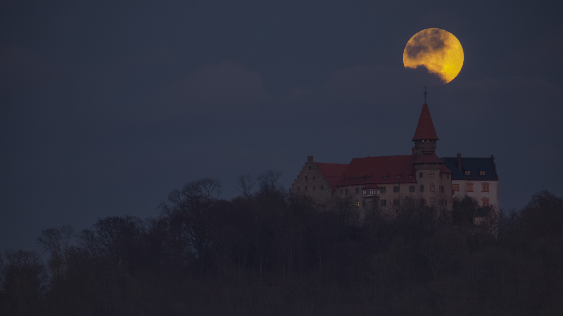 Ob er es noch durch die Wolken schafft