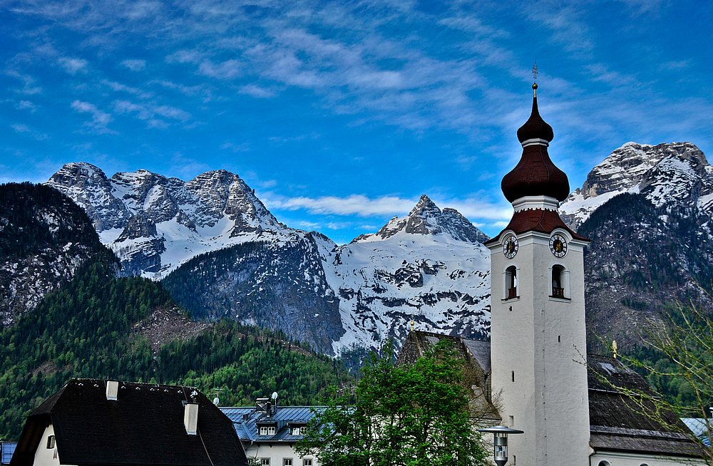 ob Spitzen vom Menschenhand oder der Bergwelt.....