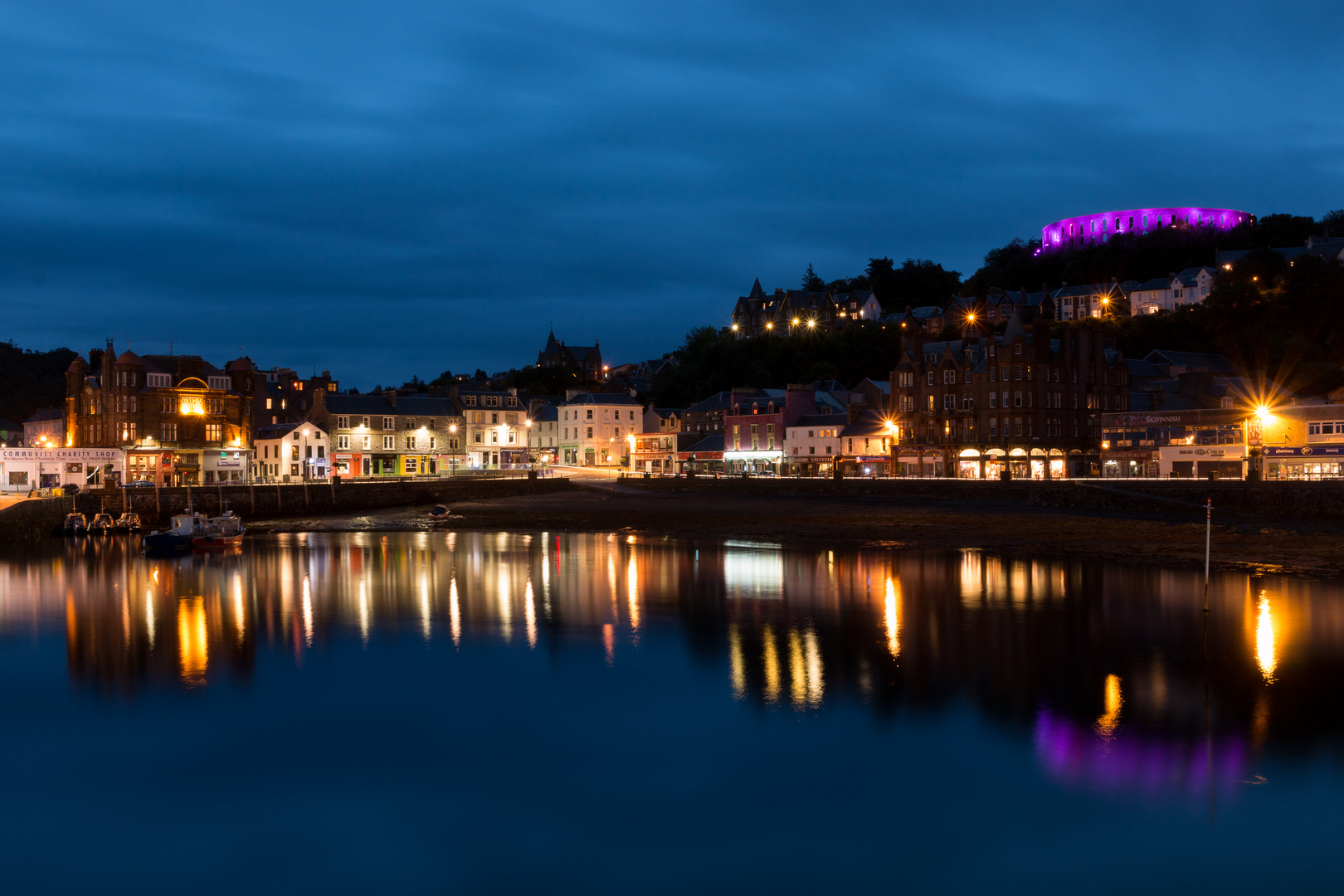 Oban bei Nacht