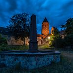 Obelisk, Bergfried und Kirche von Hohenthurm
