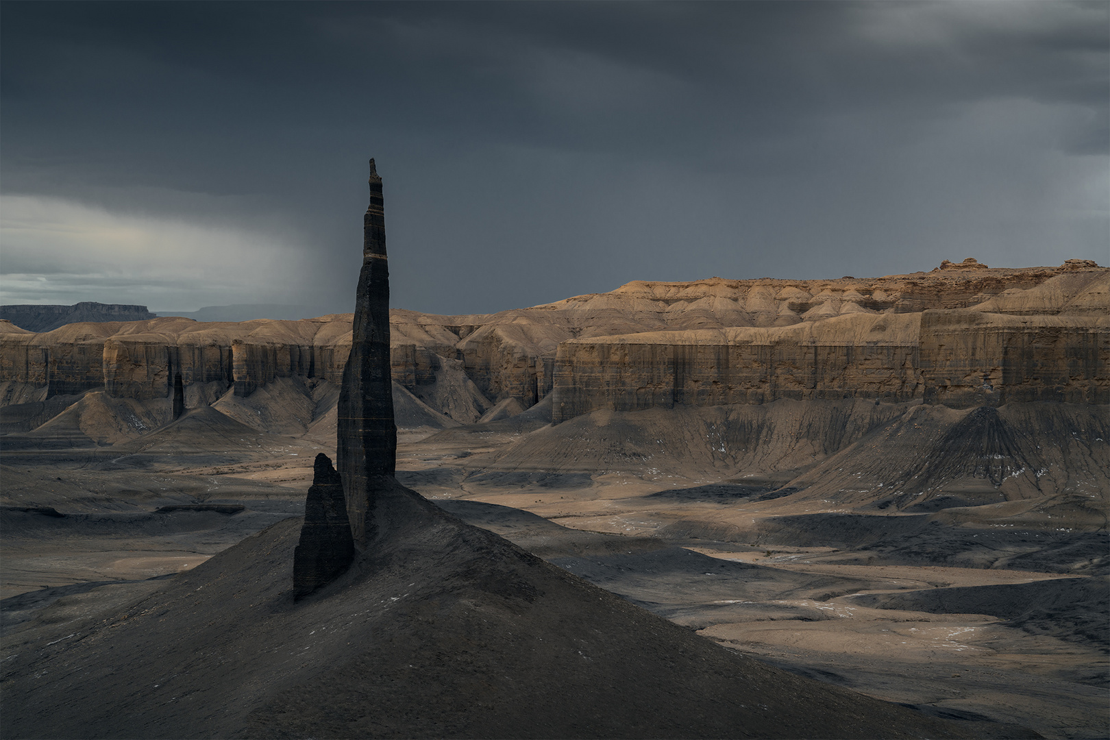 Obelisk in der Wüste