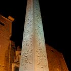 Obelisk Luxor Tempel bei Nacht