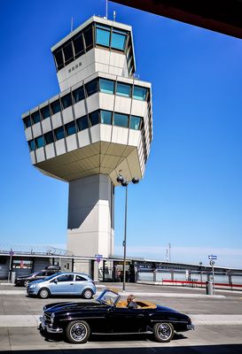 Oben ohne auf der Straße 