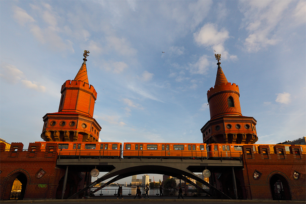 .... Oberbaumbrücke ...