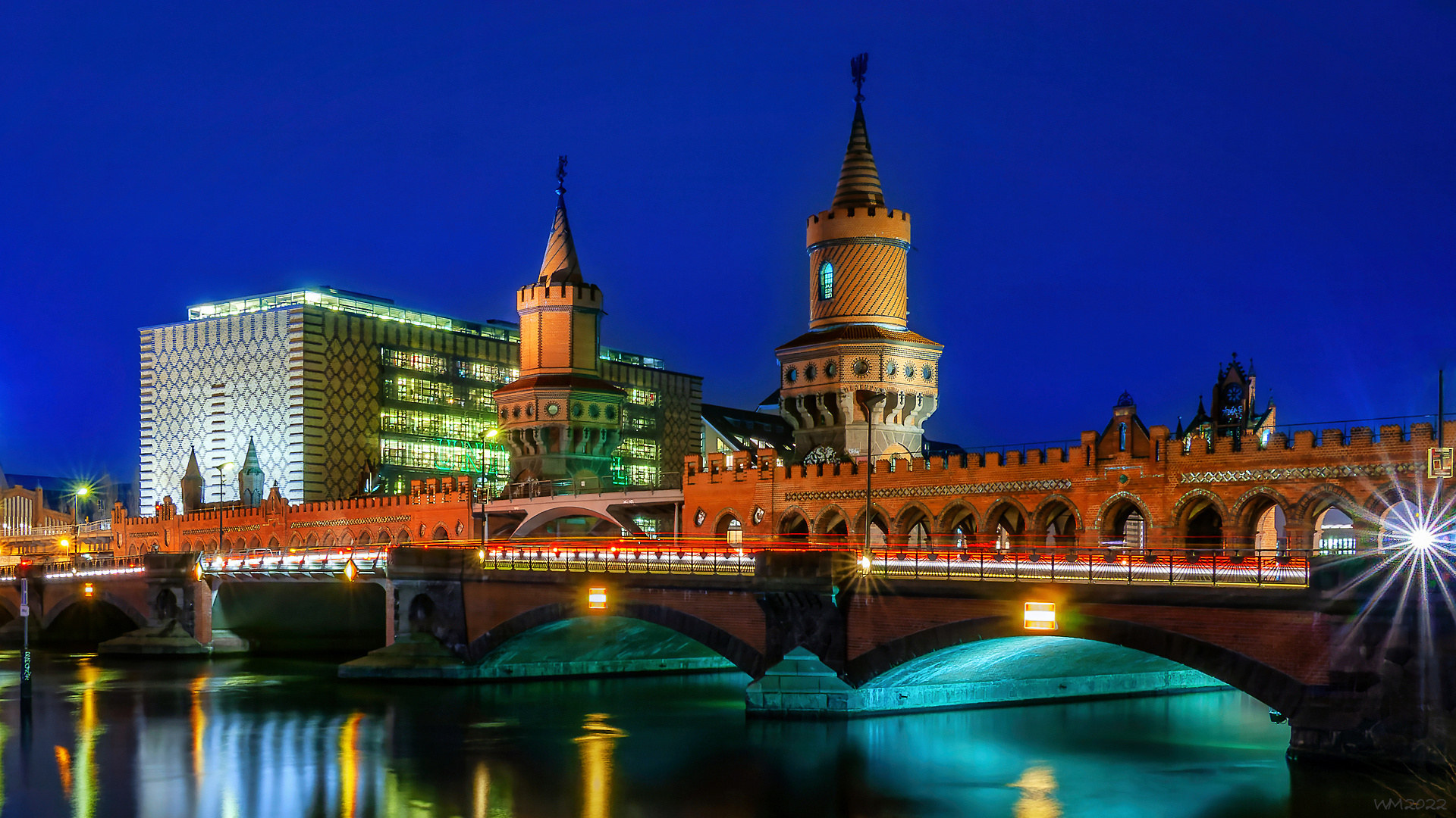 - Oberbaumbrücke -