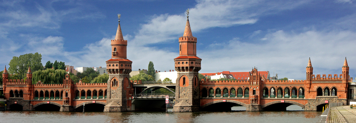  Oberbaumbrücke....