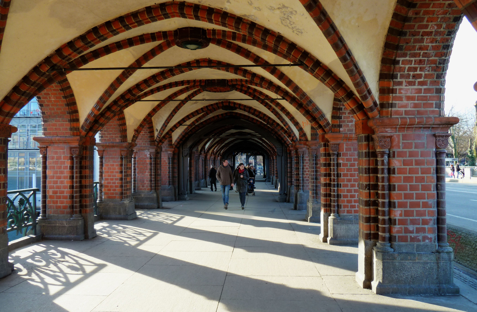 Oberbaumbrücke Arkaden