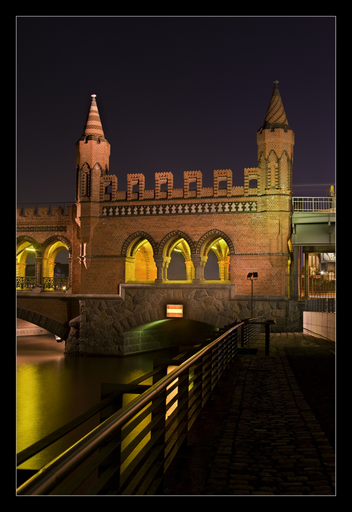 Oberbaumbrücke bei Nacht