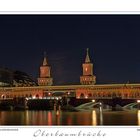 Oberbaumbrücke bei Nacht mit Blick auf die U-Bahn