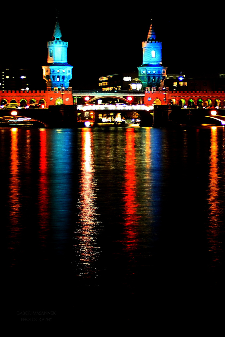 Oberbaumbrücke (Berlin) bei Nacht