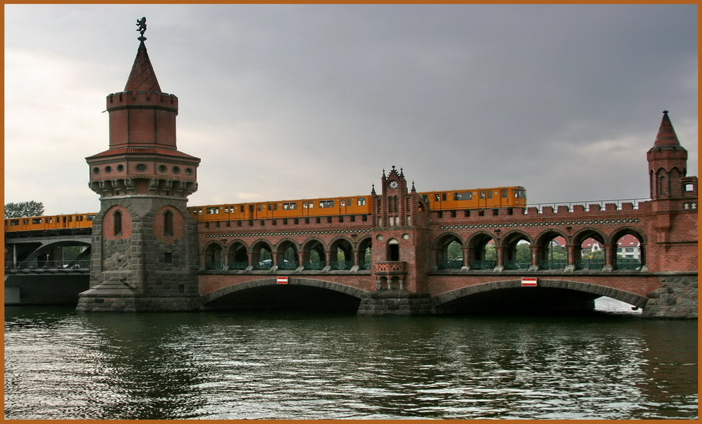 Oberbaumbrücke Berlin Kreuzberg