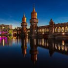 Oberbaumbrücke Berlin zur blauen Stunde