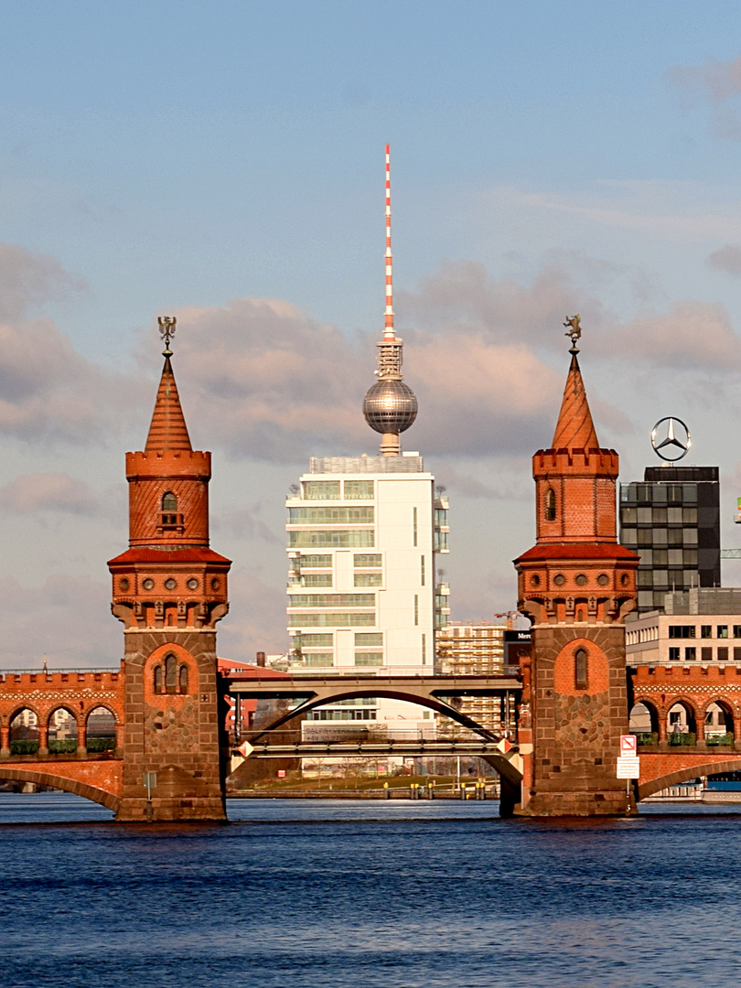 Oberbaumbrücke mit Fernsehturm