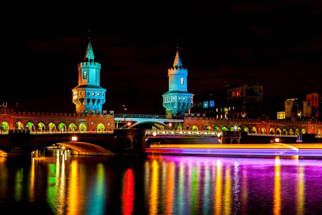 Oberbaumbrücke [mit Schiff] | Festival of Lights