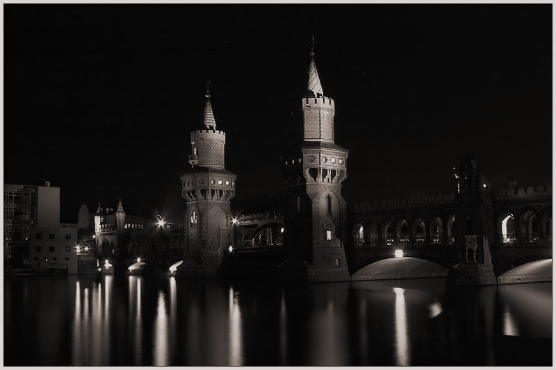 Oberbaumbrücke [monochrome]