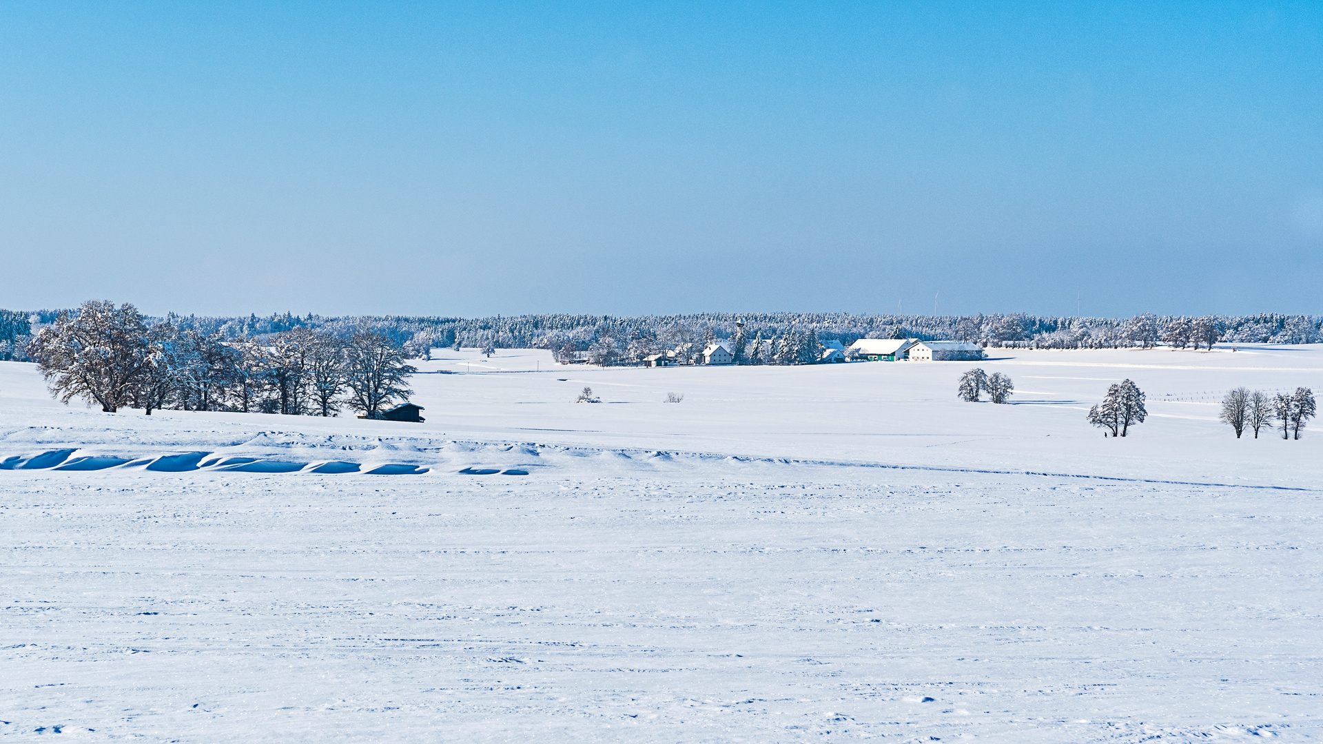 Oberbayern, im Schnee versunken