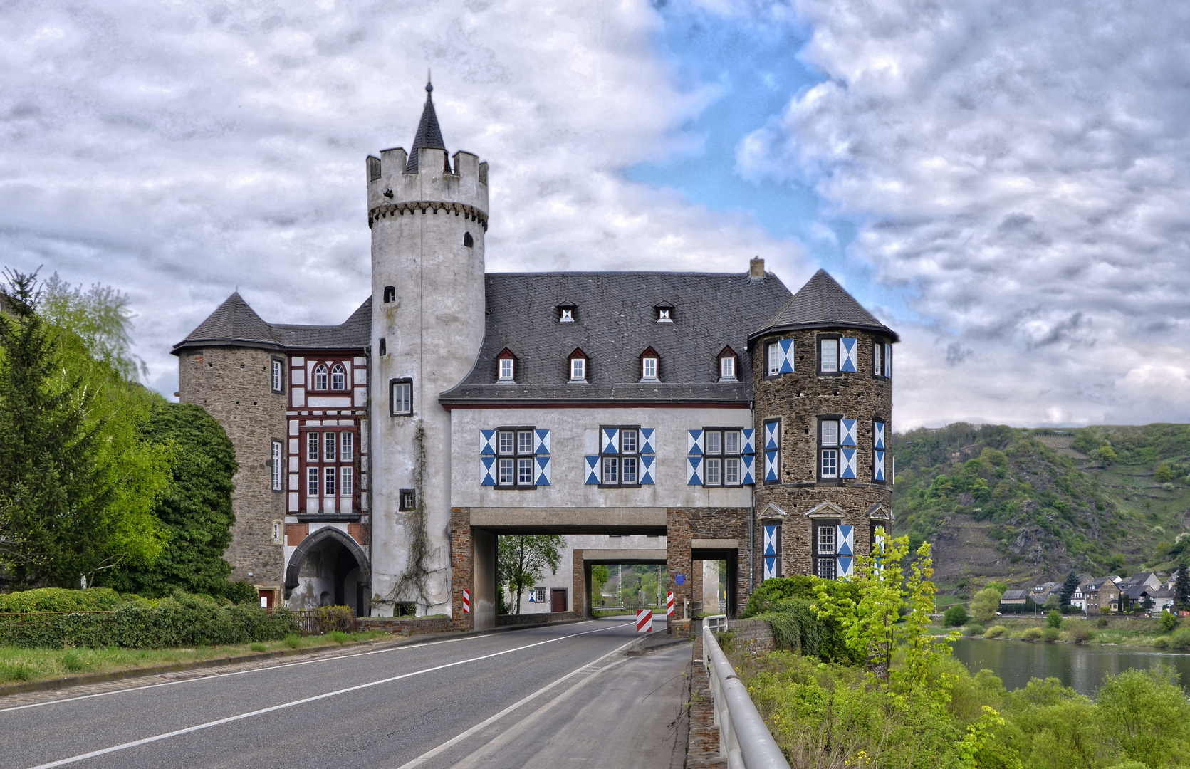 Oberburg - Schloss von der Leyen