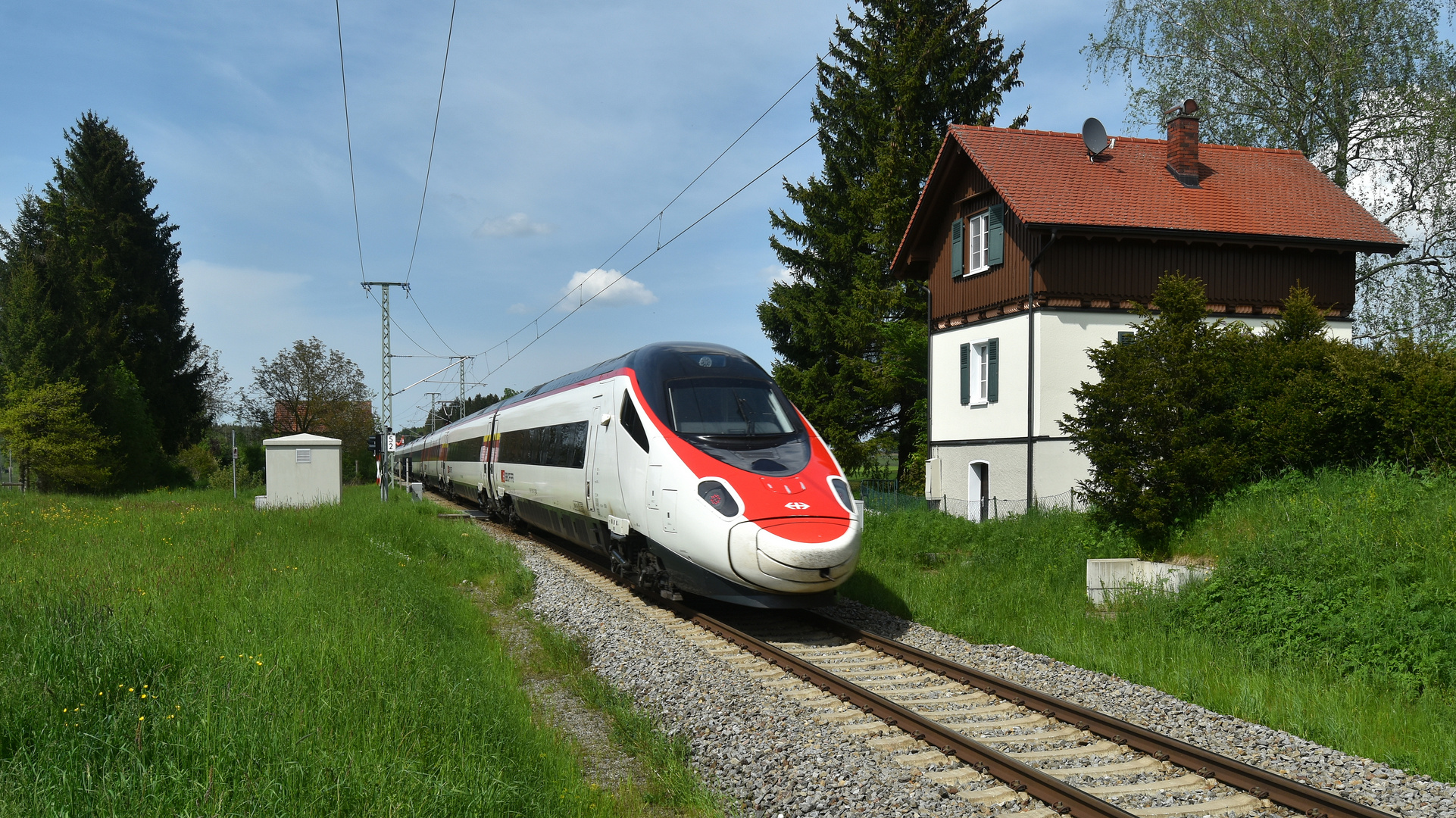 Obere Allgäubahn mit ECE 193 bei Wallmusried 21.5.2023