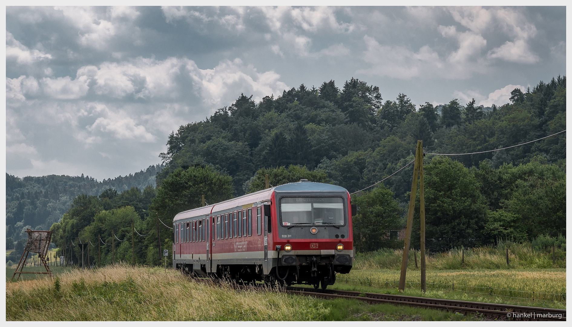 Obere Lahntalbahn mit Telegrafenmasten