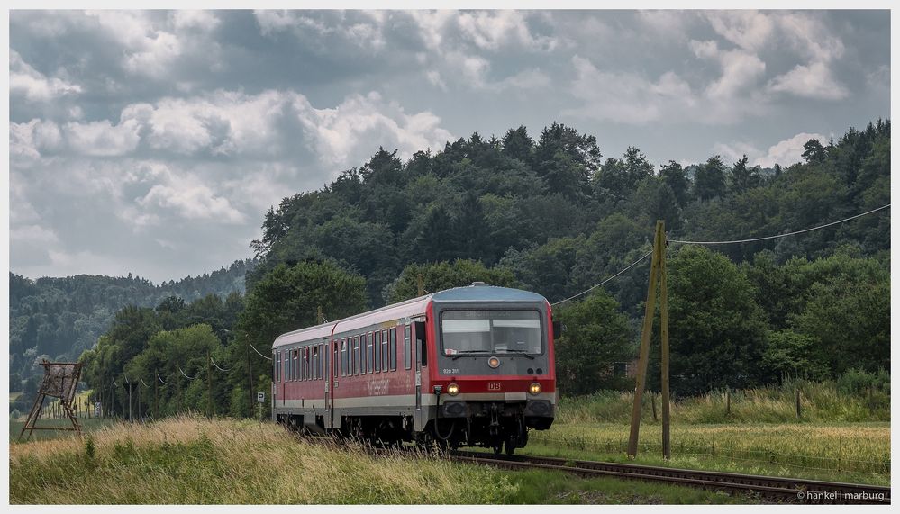 Obere Lahntalbahn mit Telegrafenmasten