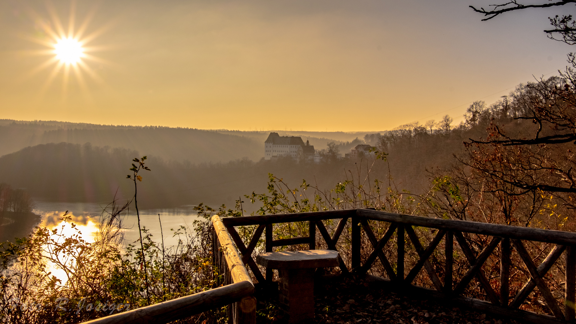 Obere Saale-Landschaft bei Schloss Burgk