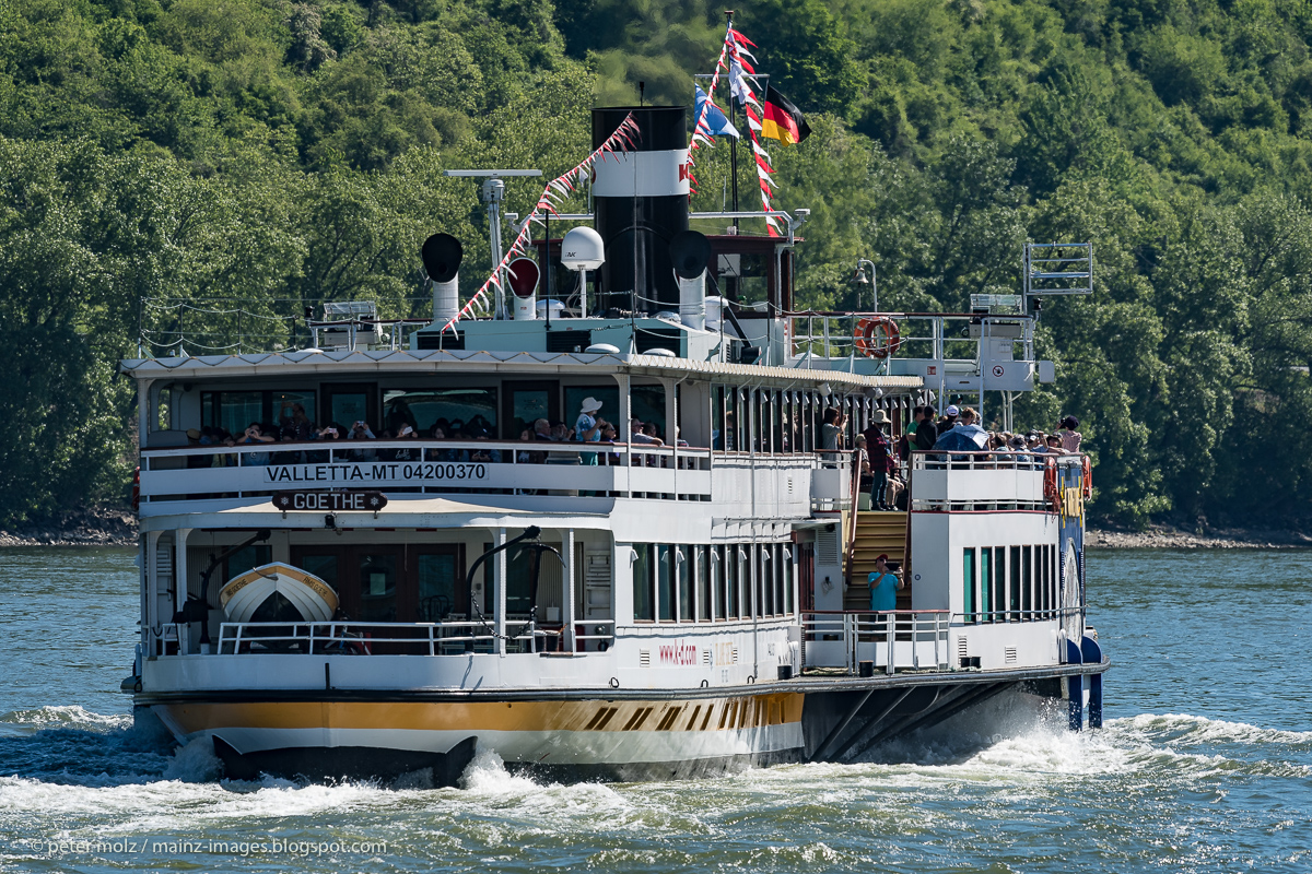 Oberes Mittelrheintal - MS Goethe verläßt Boppard