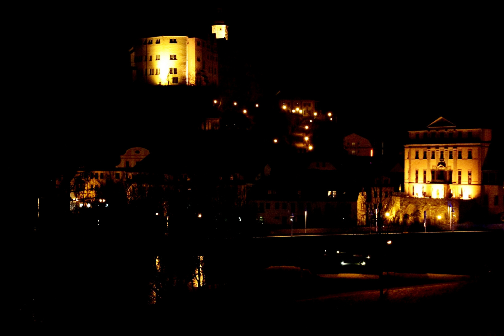 Oberes Schloss in Greiz bei Nacht