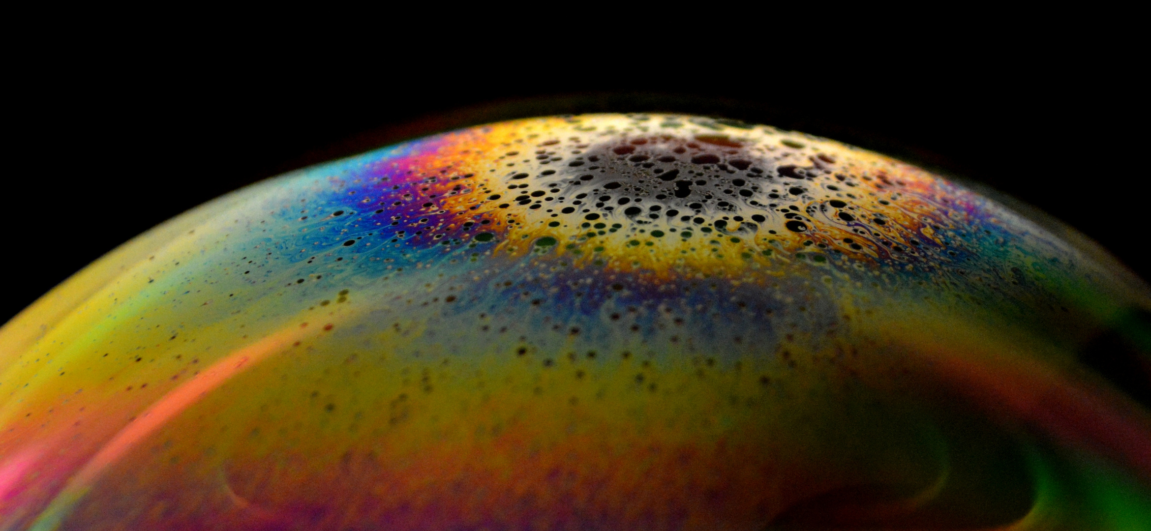 Oberfläche einer Seifenblase / Surface of a soap bubble