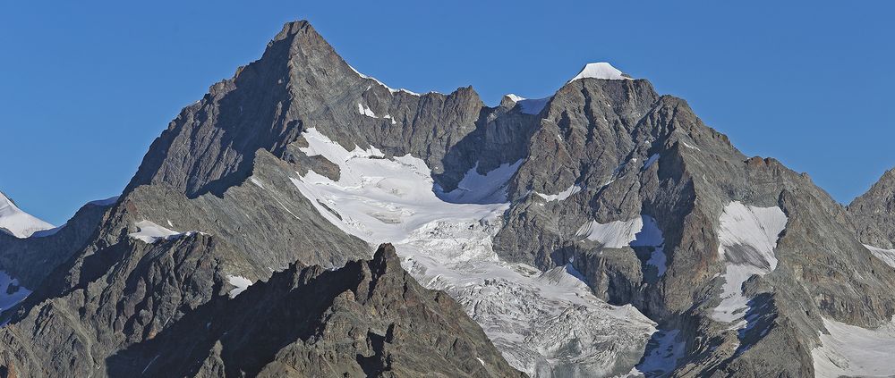 Obergabelhorn 4063m und Wellenkuppe 3903 m  mit einem der Abschiedsbilder vom Wallis...