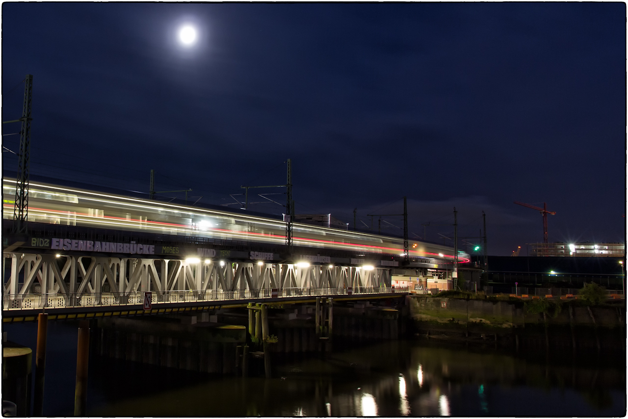 Oberhafenbrücke