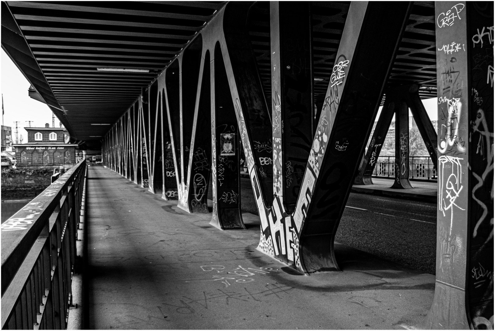 Oberhafenbrücke Hamburg ... ...