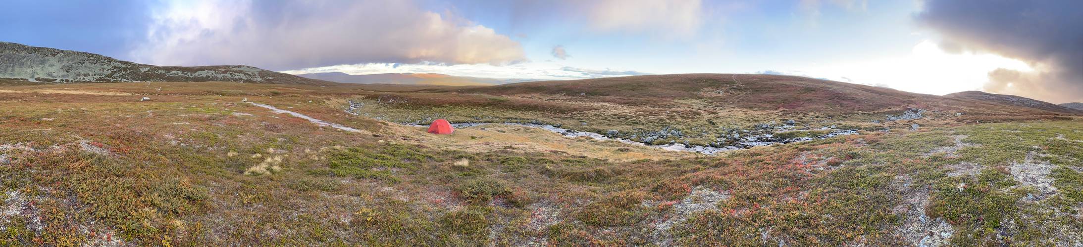 Oberhalb des Grövelsjön