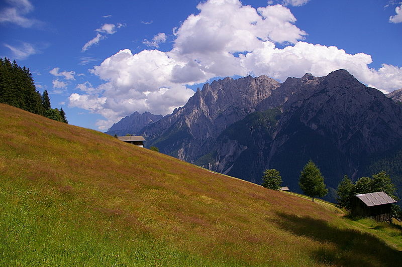 Oberhalb von Bannberg mit Blick auf die Lienzer Dolomiten