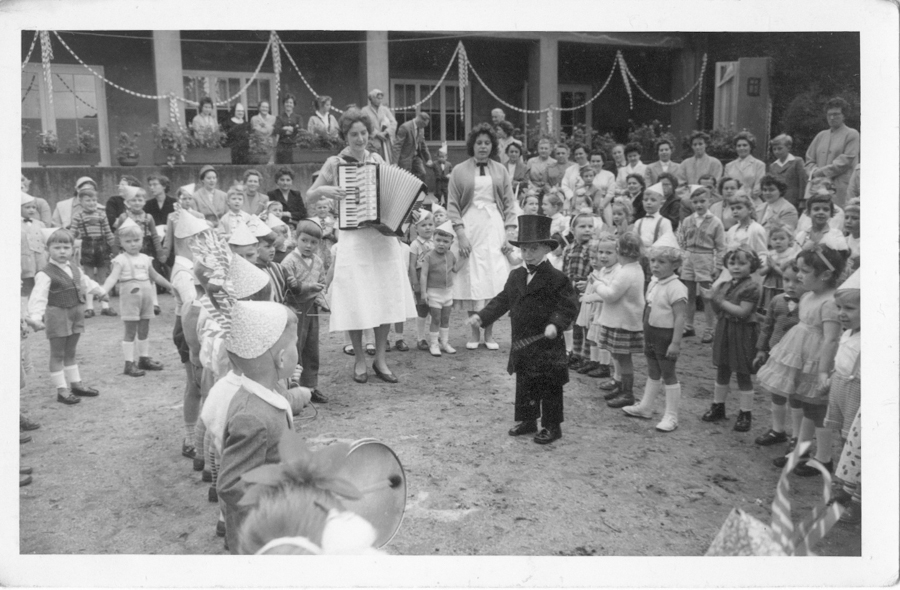 Oberhausen-Sterkrade, Kindergarten Herz-Jesu Gemeinde, 1958 oder 1959