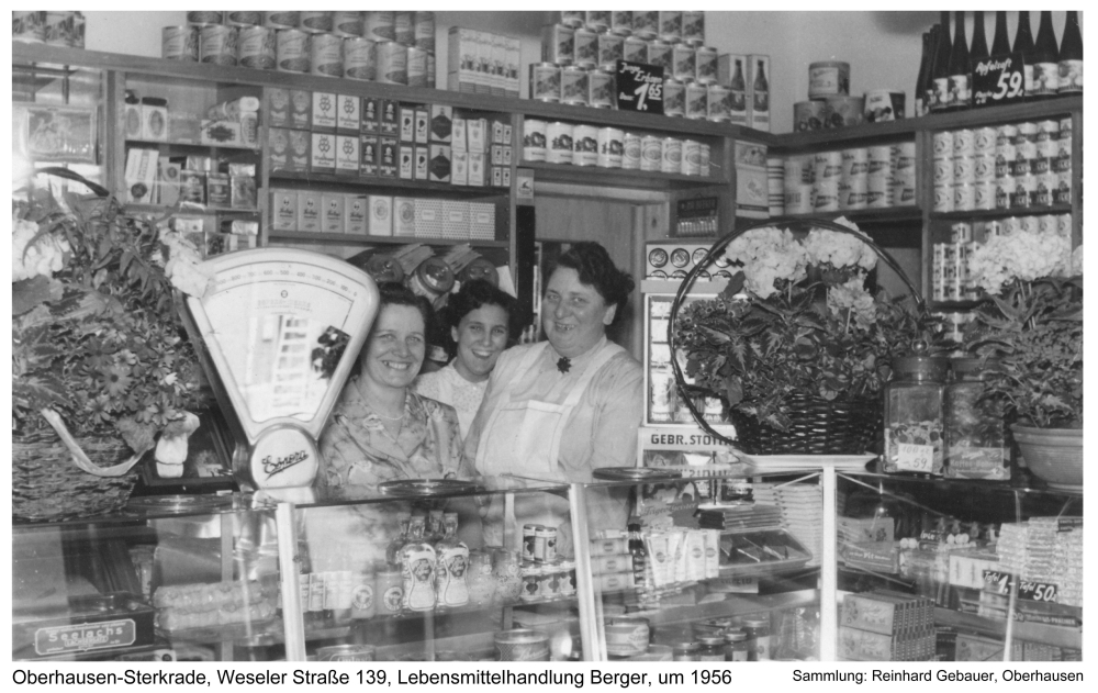 Oberhausen-Sterkrade, Weseler Straße 139, Lebensmittelhandlung Berger, um 1956