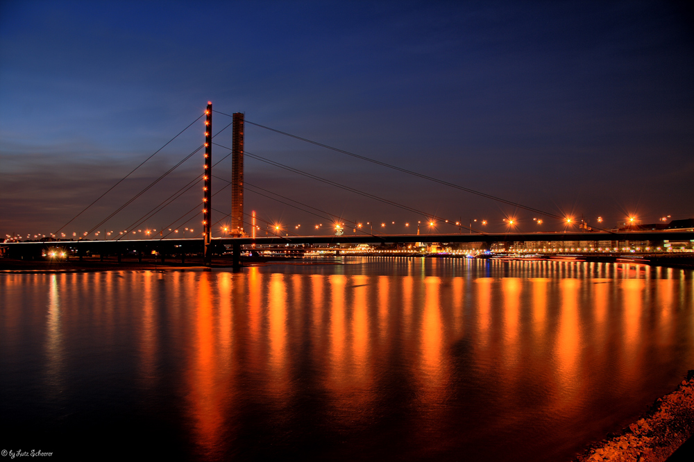 Oberkasseler Brücke