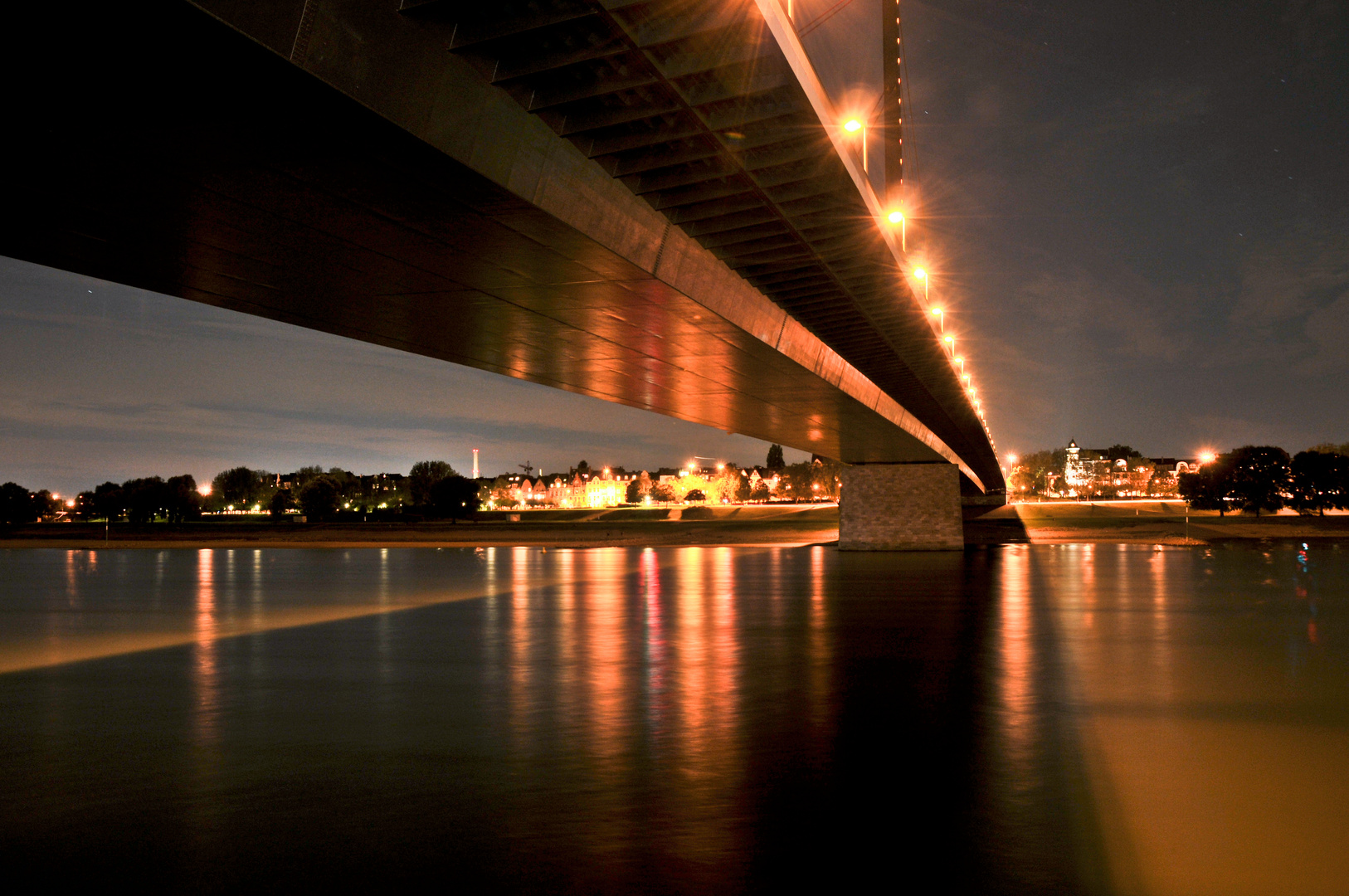 Oberkasseler Brücke, Düsseldorf