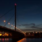 Oberkassler Brücke bei Nacht