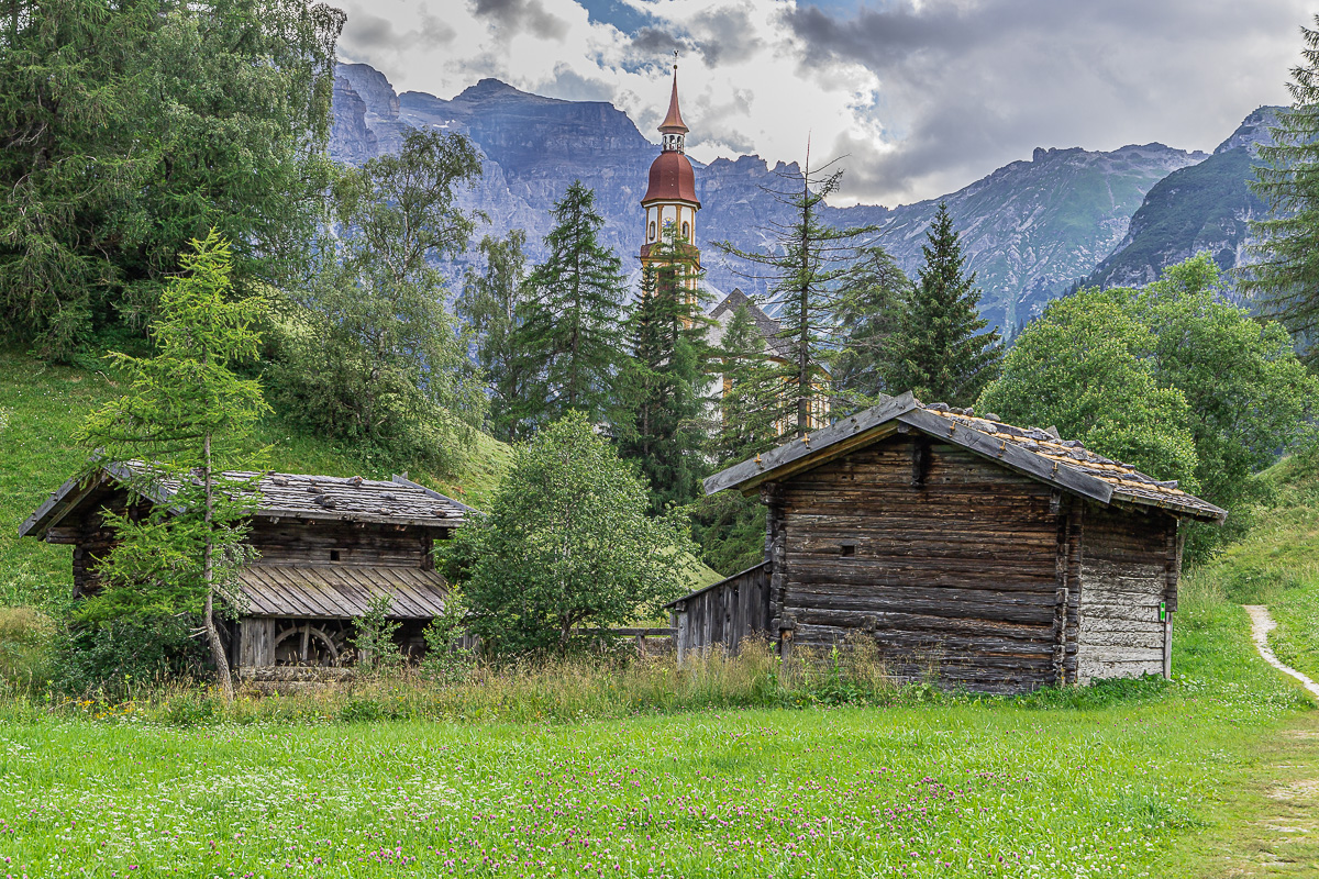 Obernberg in Tirol mit St. Nikolaus Kirche