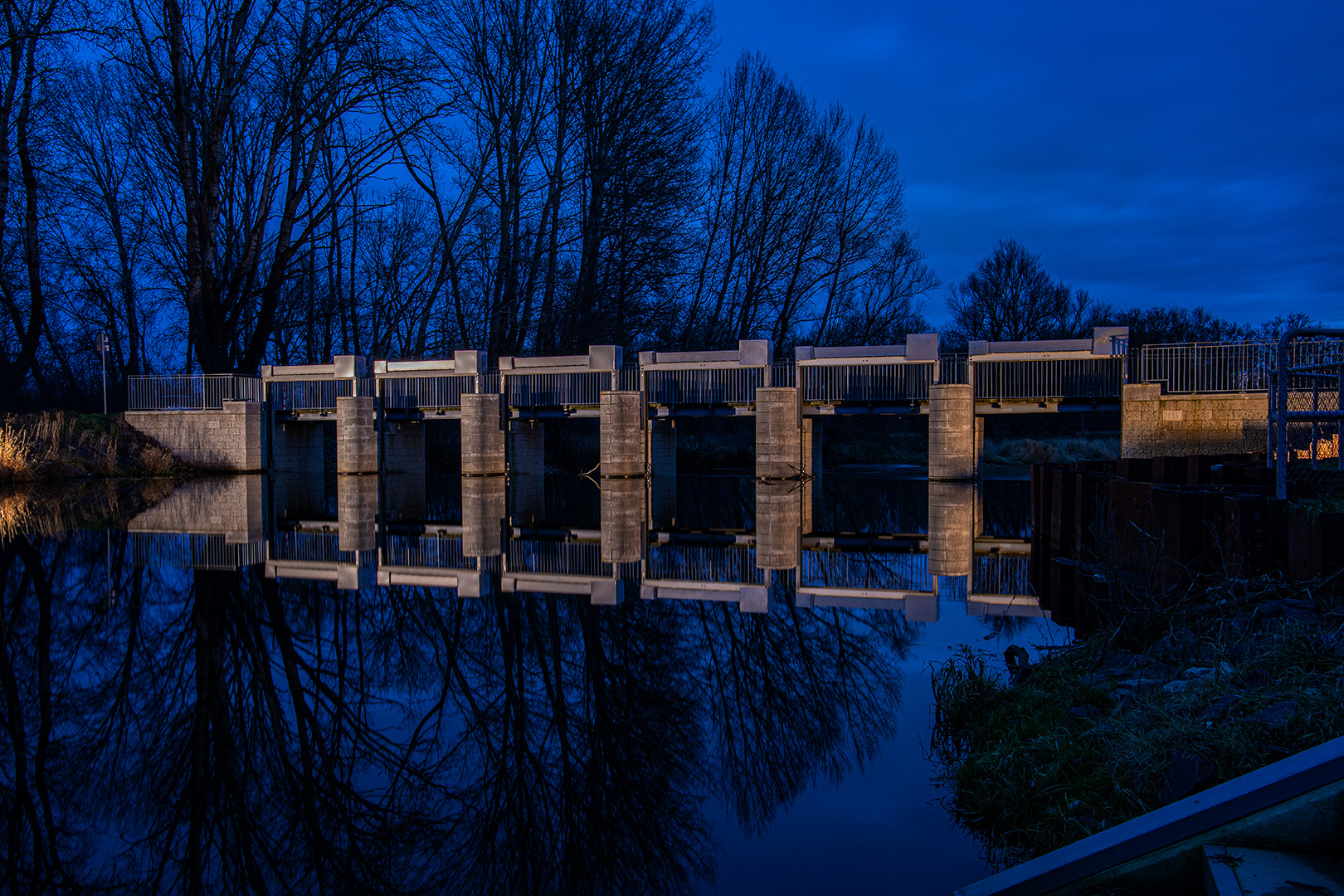 Oberwasserseitige Spiegelung...