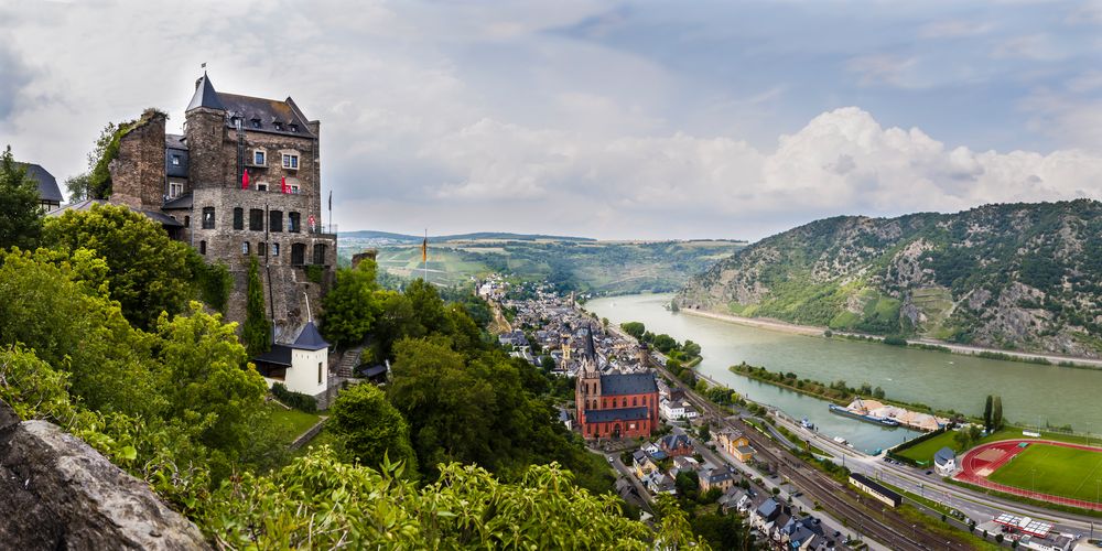 Oberwesel mit Schönburg (1)