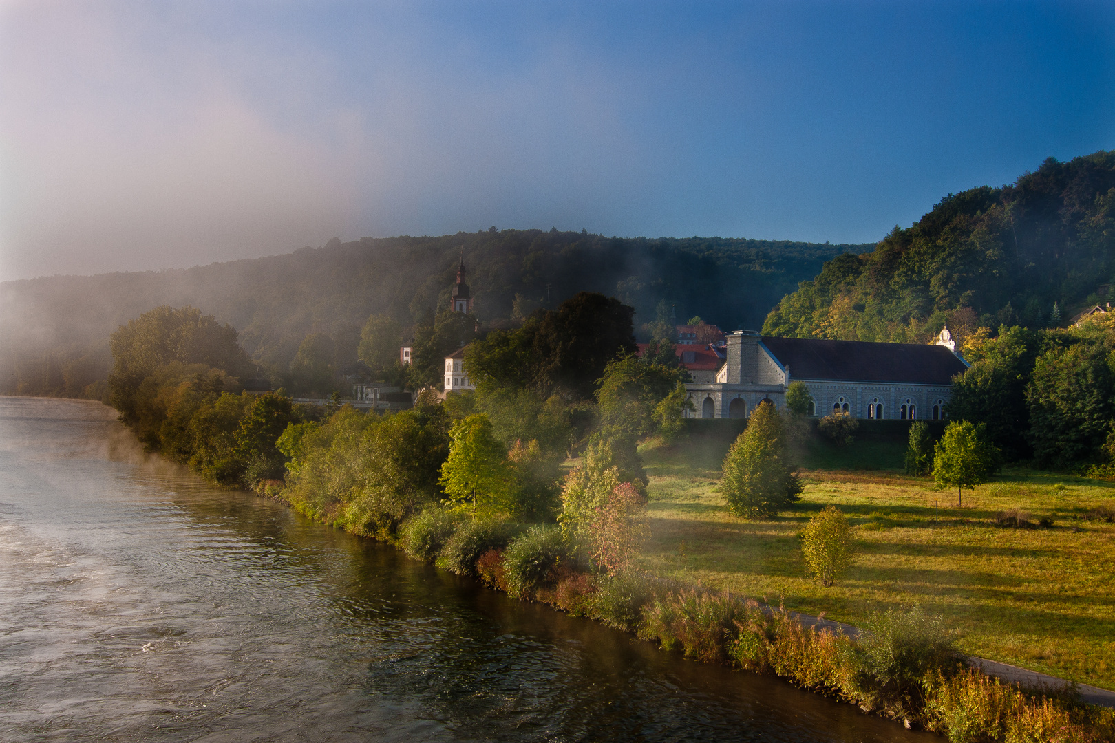 Oberzell im Nebel