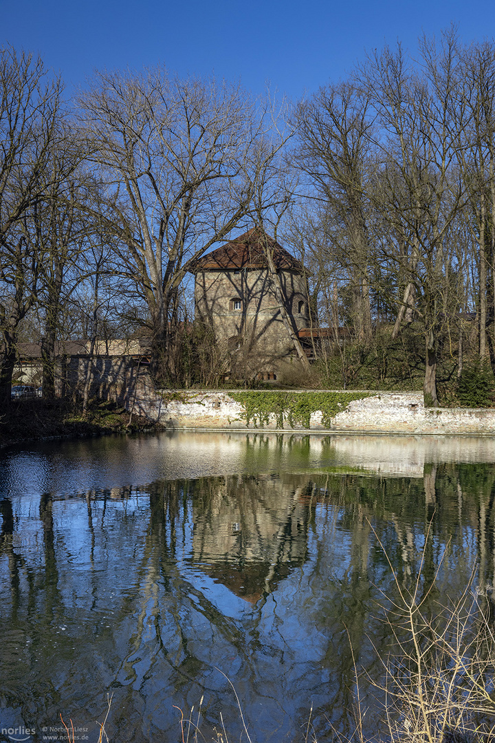 Oblatterwallturm Spiegelung