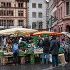 Obst- und Gemüsestand auf dem Wochenmarkt | Mainz