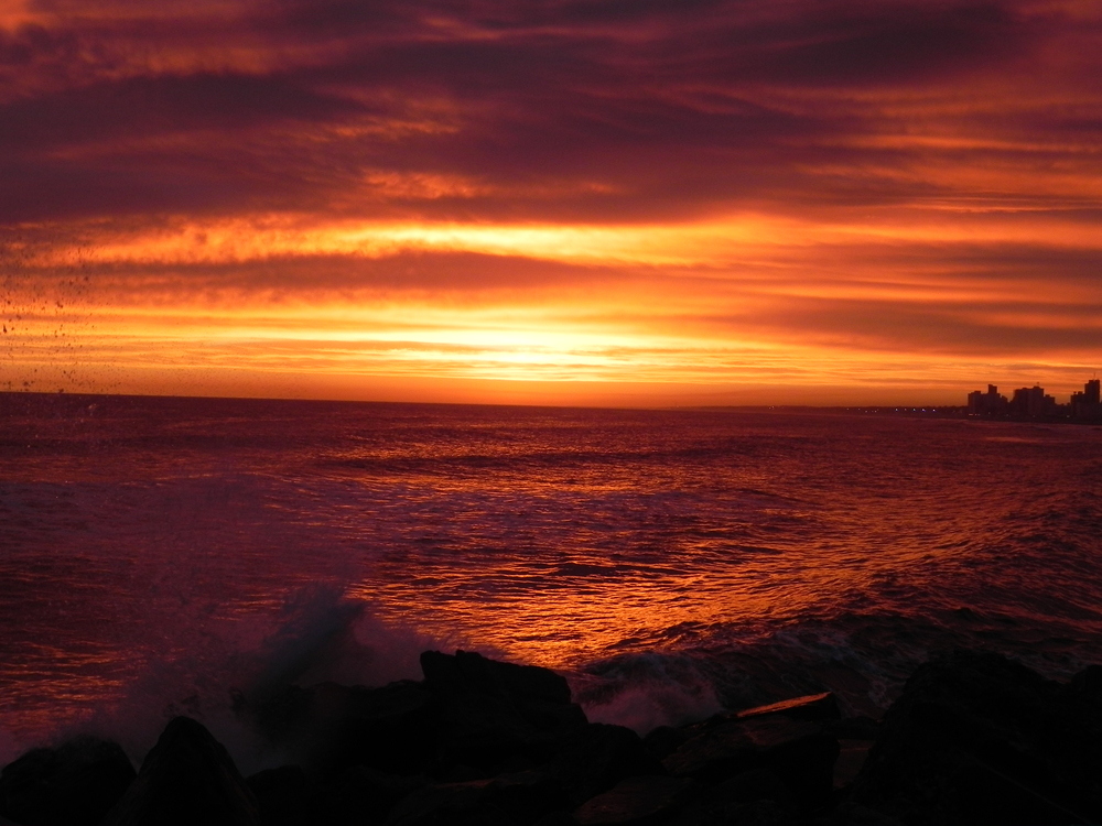 ocaso en alta mar