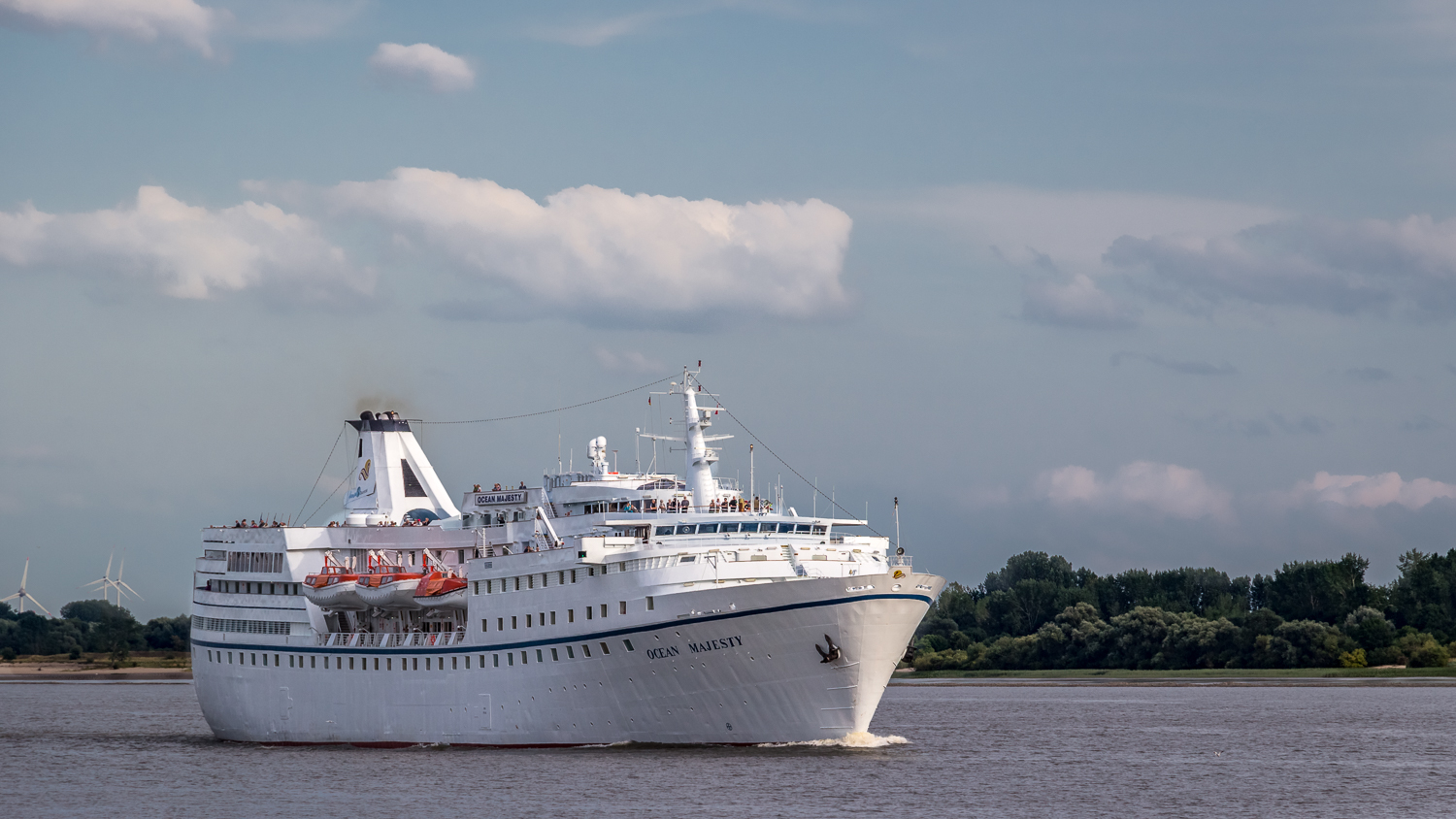 Ocean Majesty in Wedel