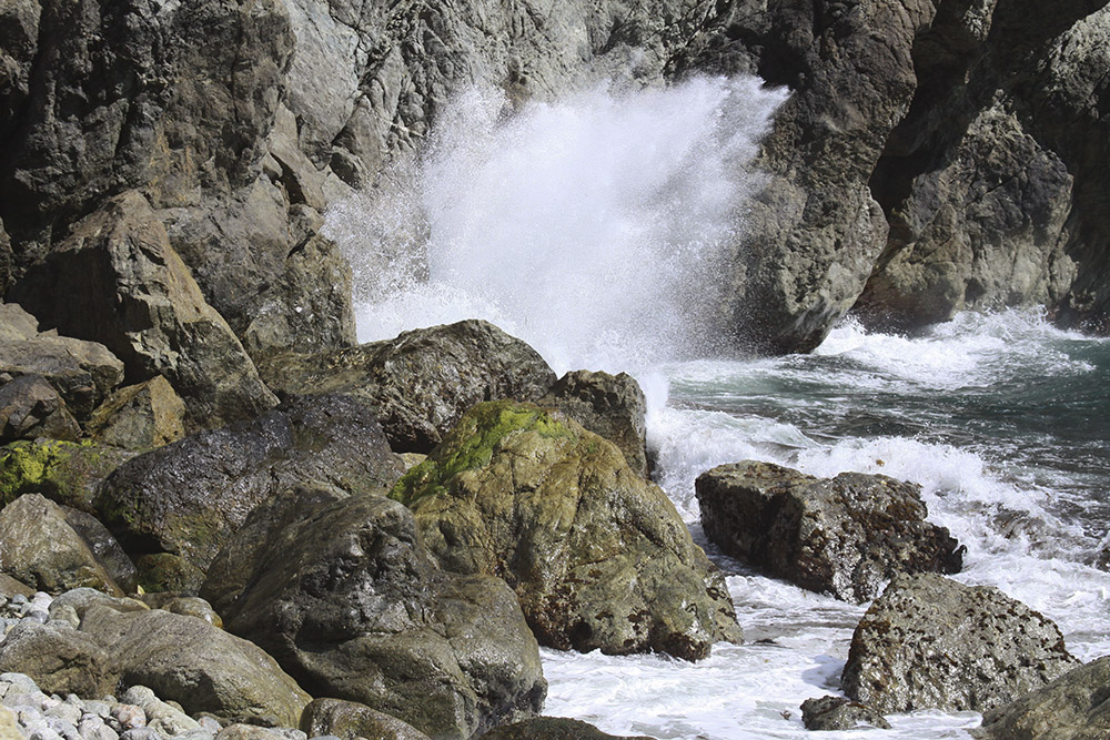 Ocean Wave Explodes on the Rocks