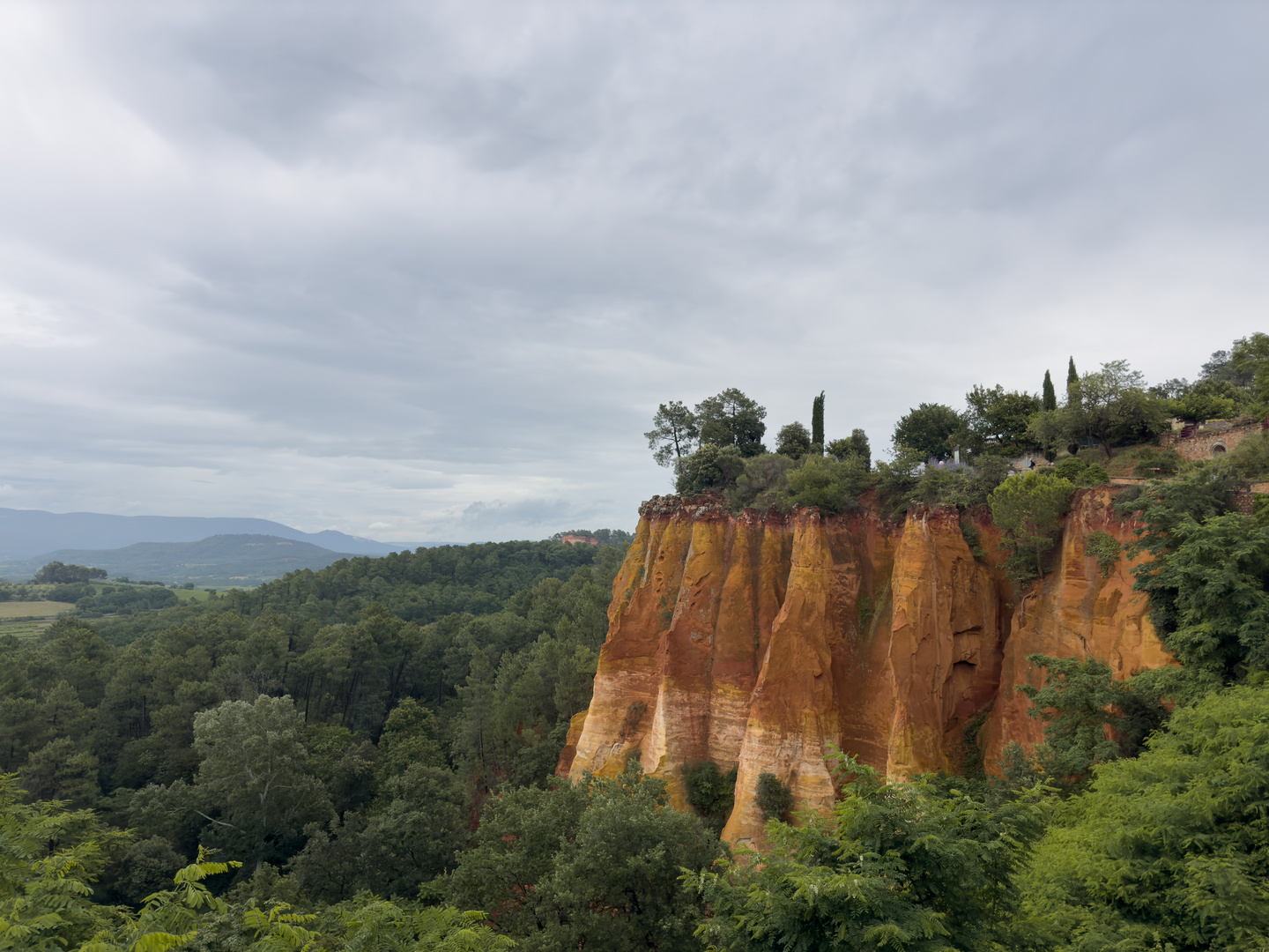 Ockerfelsen von Roussillon