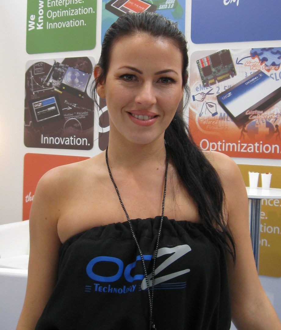 OCZ Promotion Girl 2