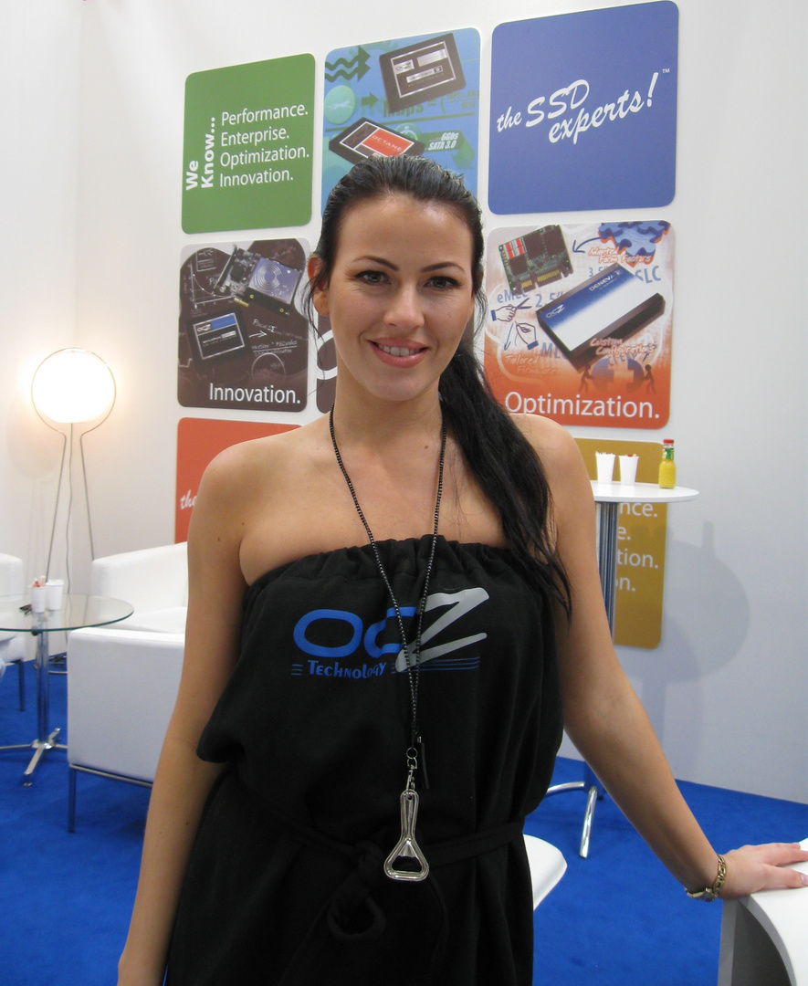 OCZ Promotion Girl 3